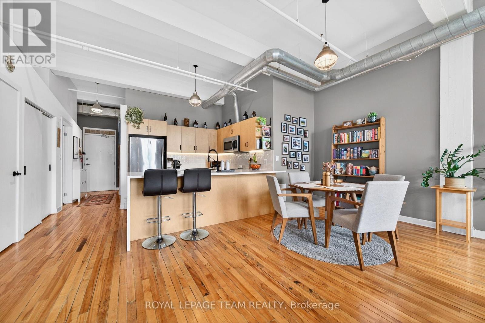 #307 45 SPENCER STREET - 26