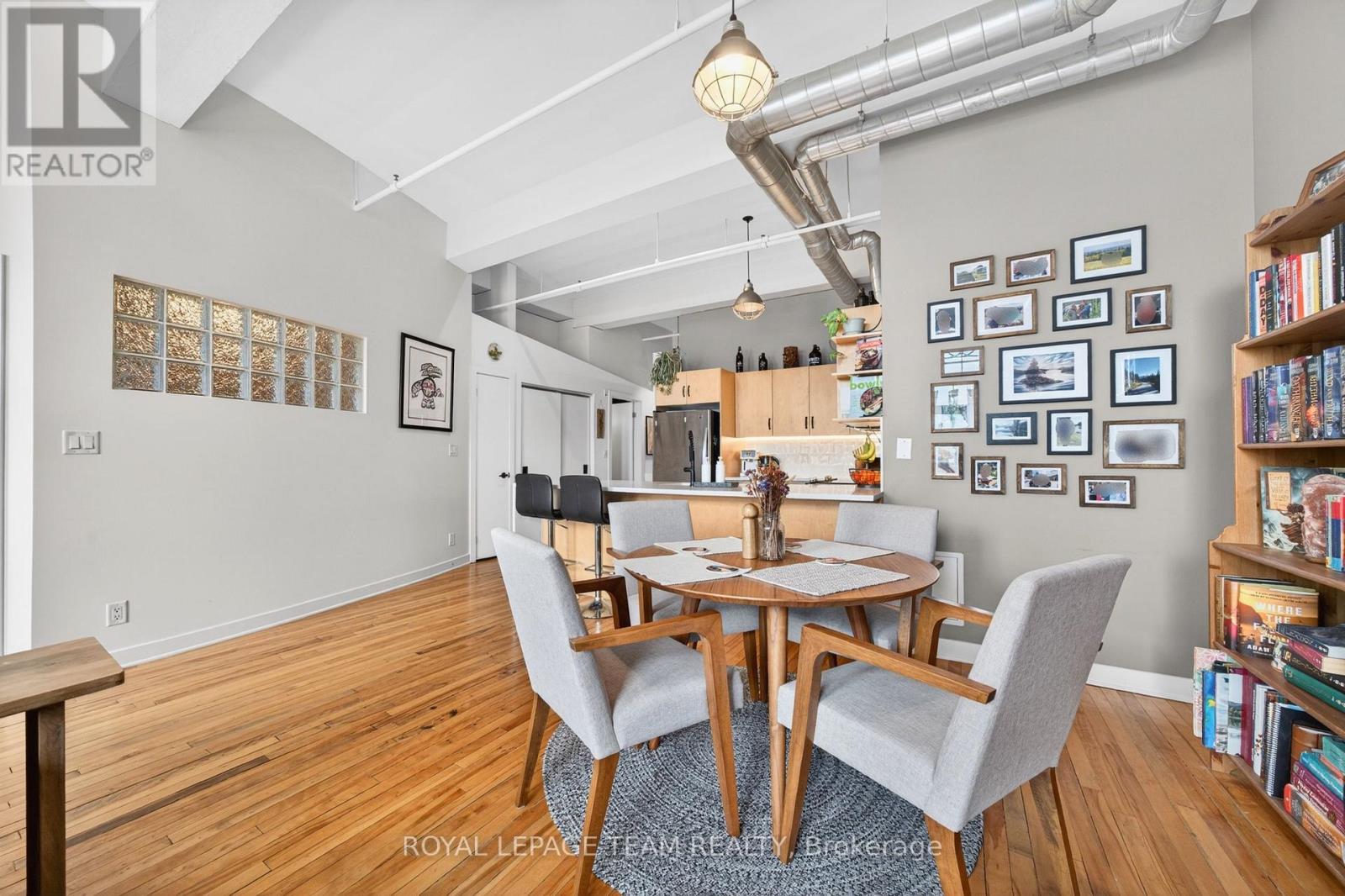#307 45 SPENCER STREET - 27