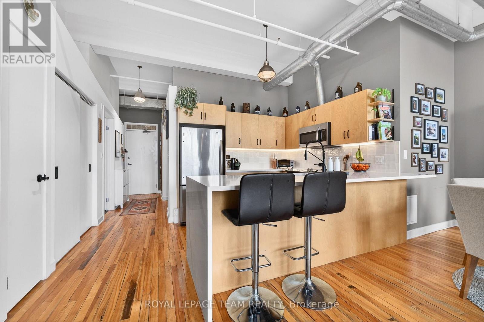 #307 45 SPENCER STREET - 30