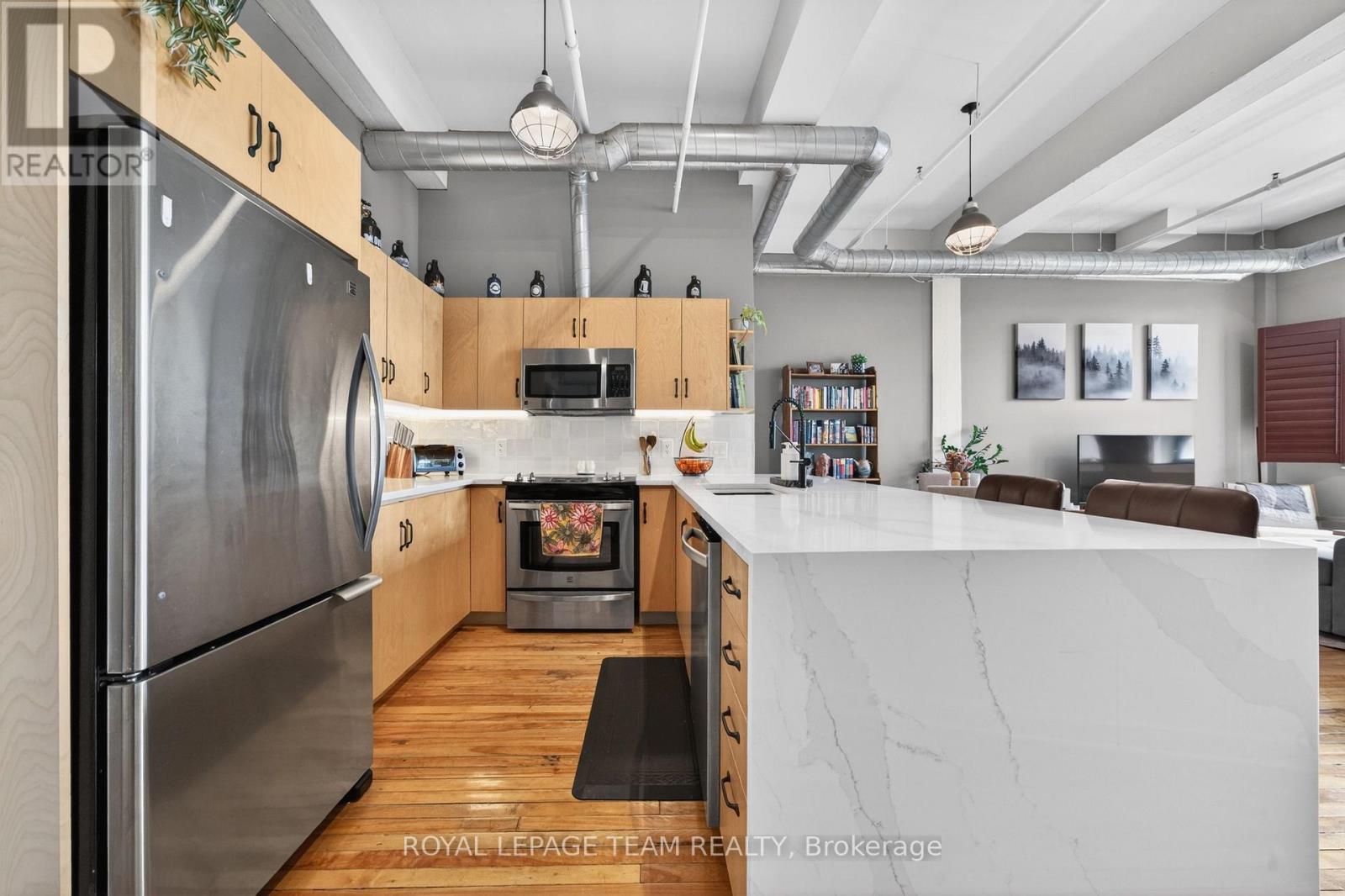 #307 45 SPENCER STREET - 31