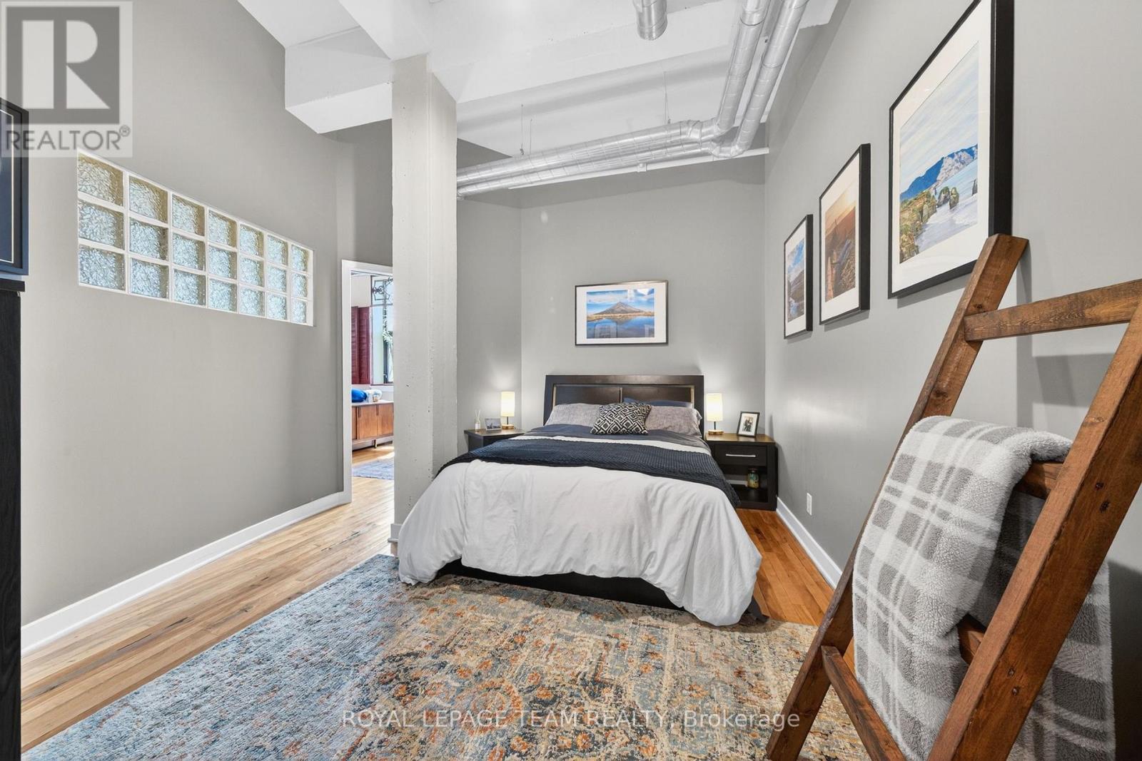 #307 45 SPENCER STREET - 37