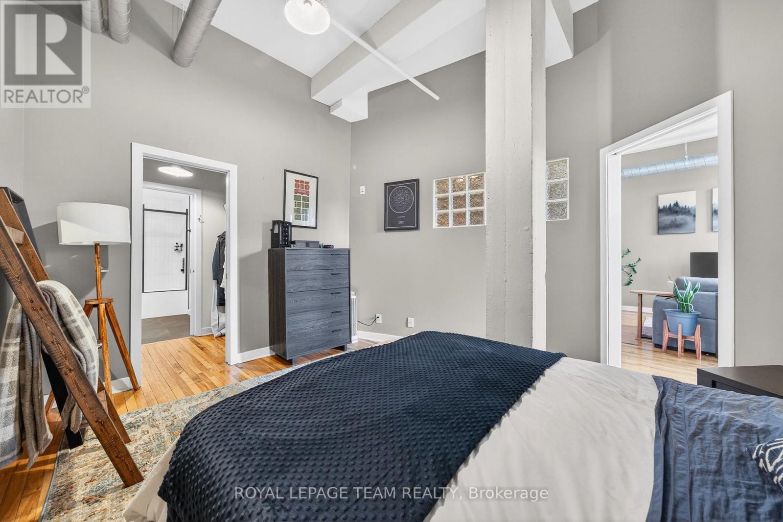 #307 45 SPENCER STREET - 38