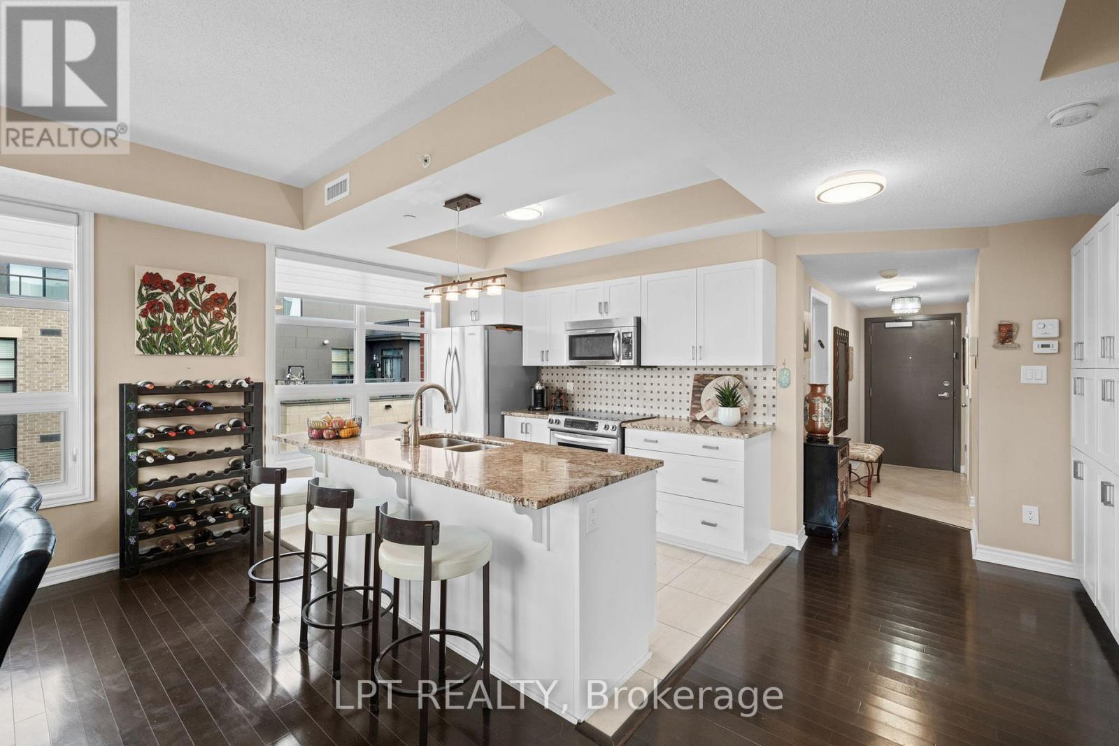 #301 298 GLENROY GILBERT DRIVE - 18