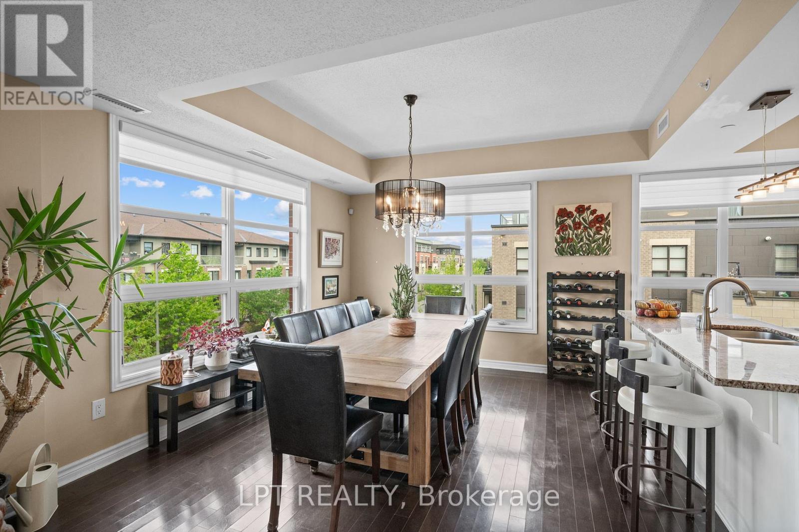 #301 298 GLENROY GILBERT DRIVE - 19