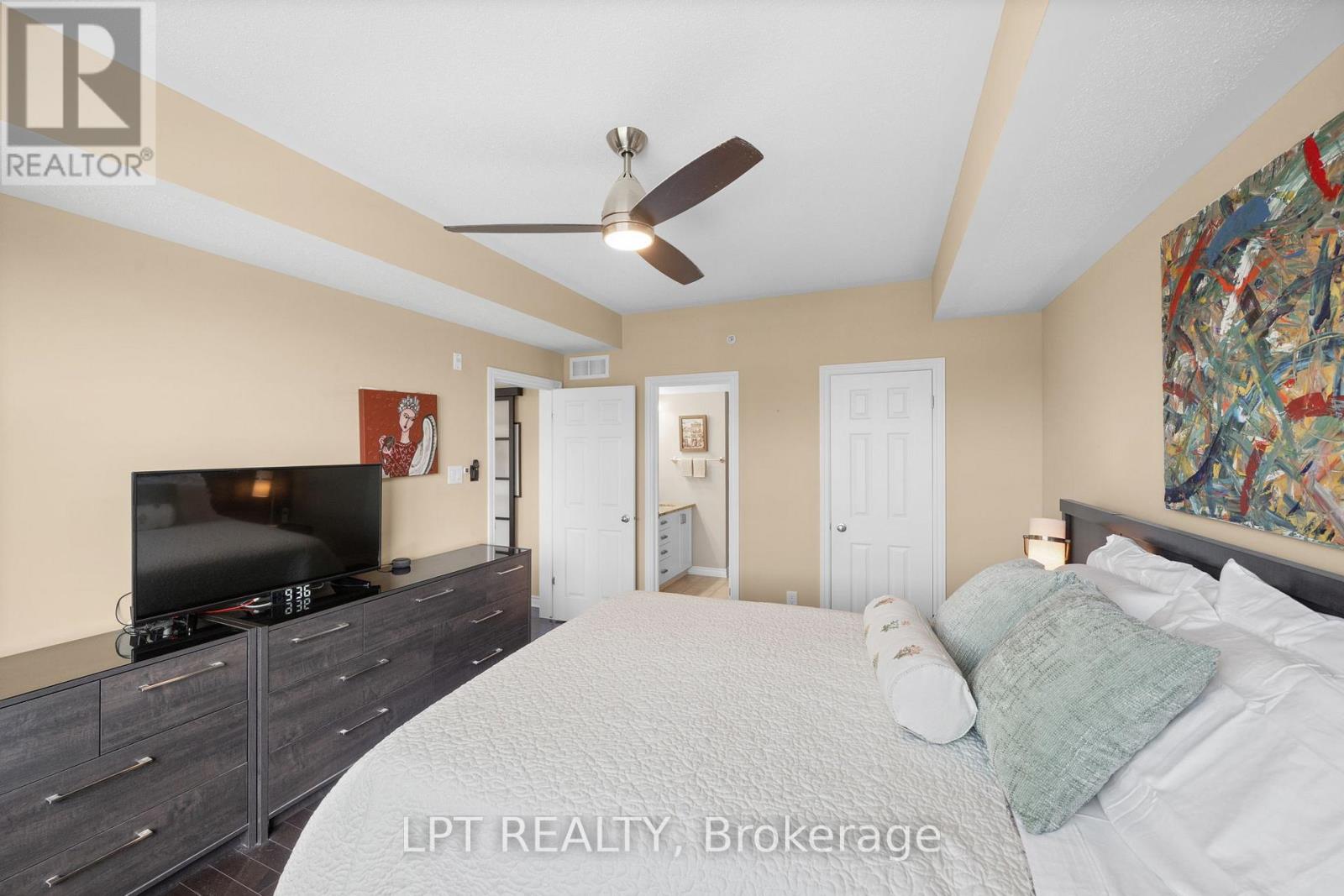 #301 298 GLENROY GILBERT DRIVE - 27