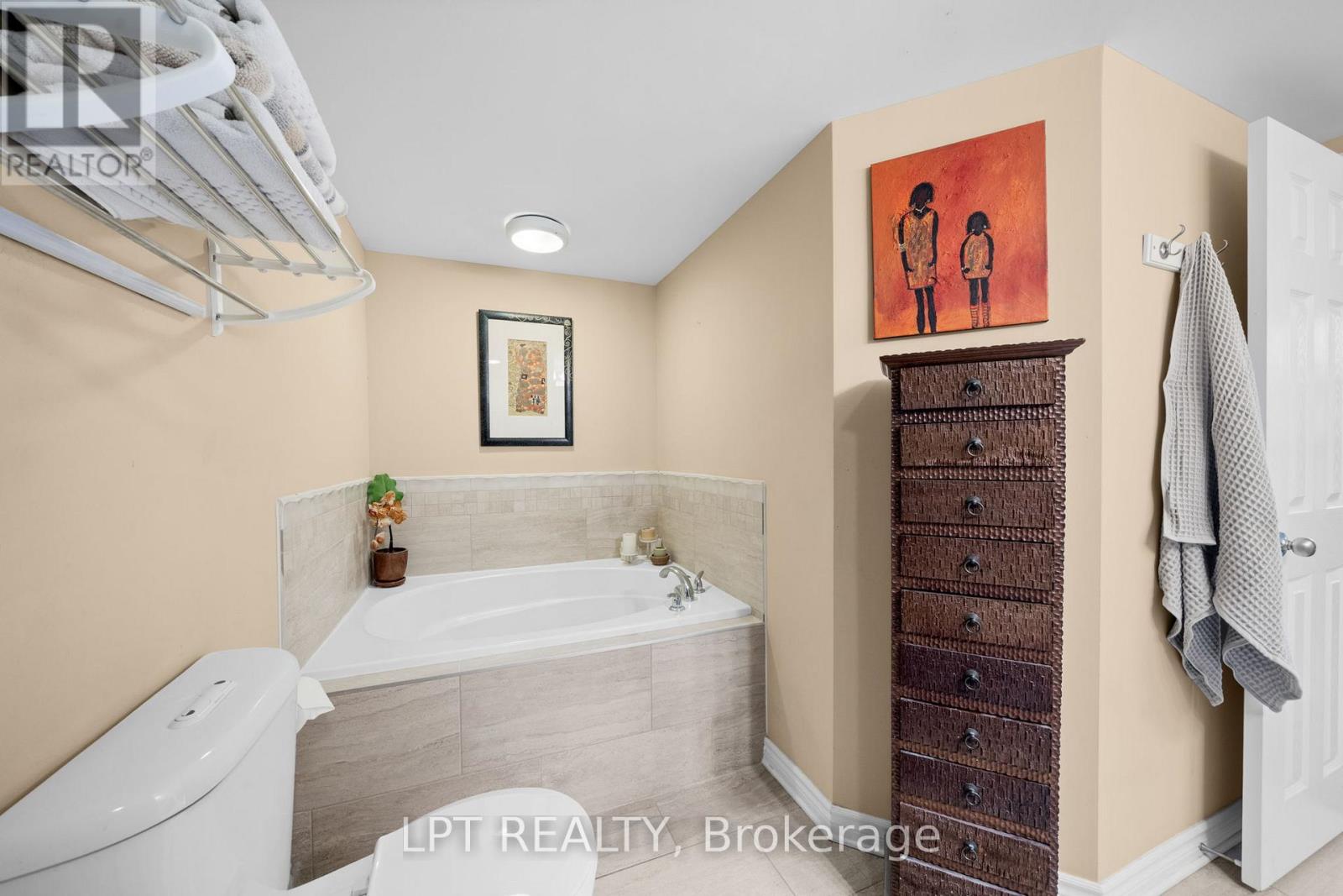 #301 298 GLENROY GILBERT DRIVE - 30