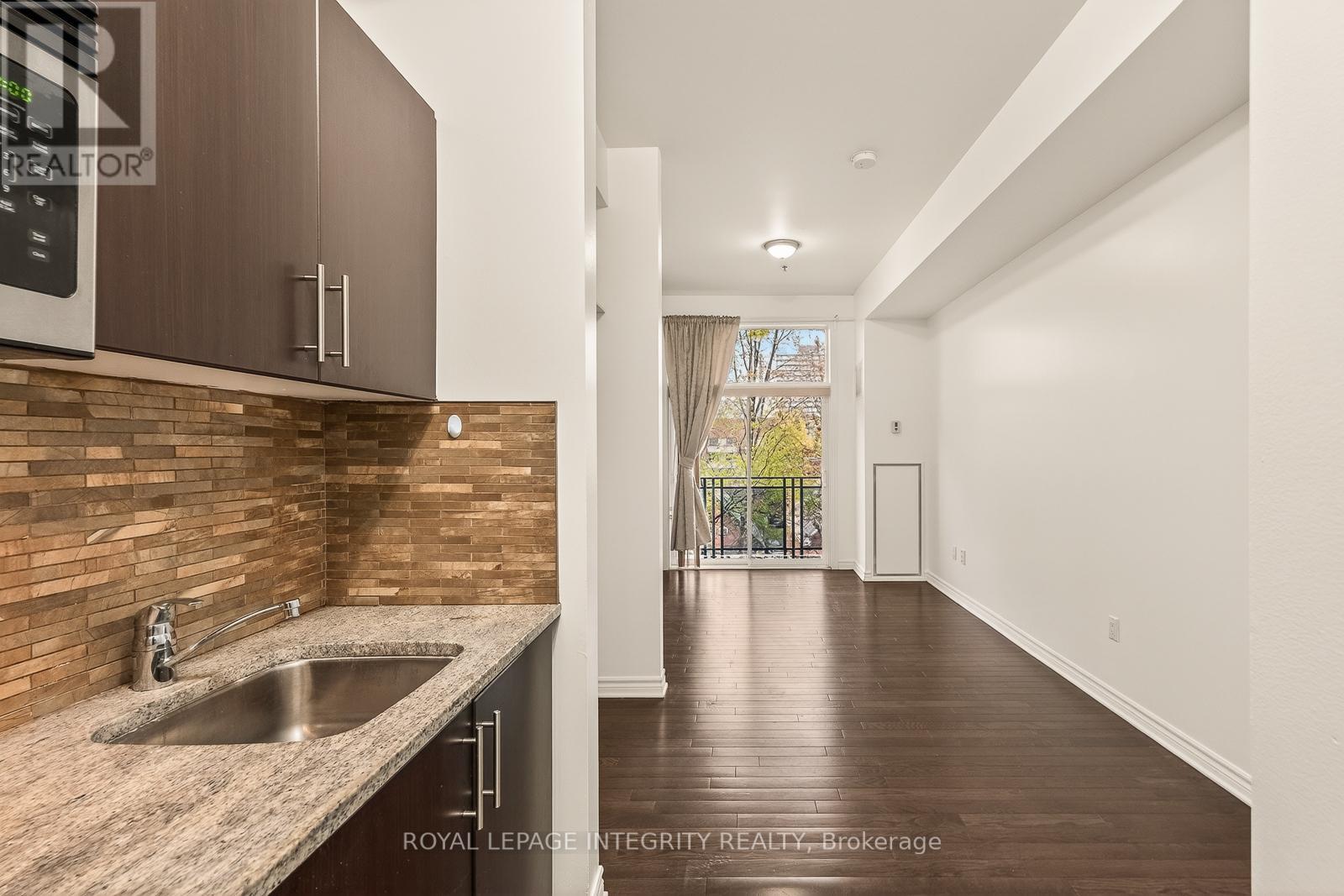 #506 429 KENT STREET - 15