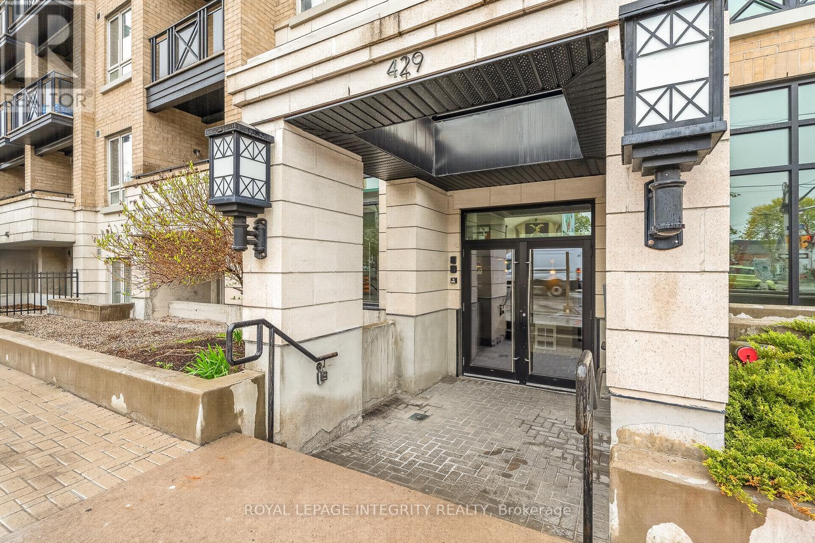 #506 429 KENT STREET - 2