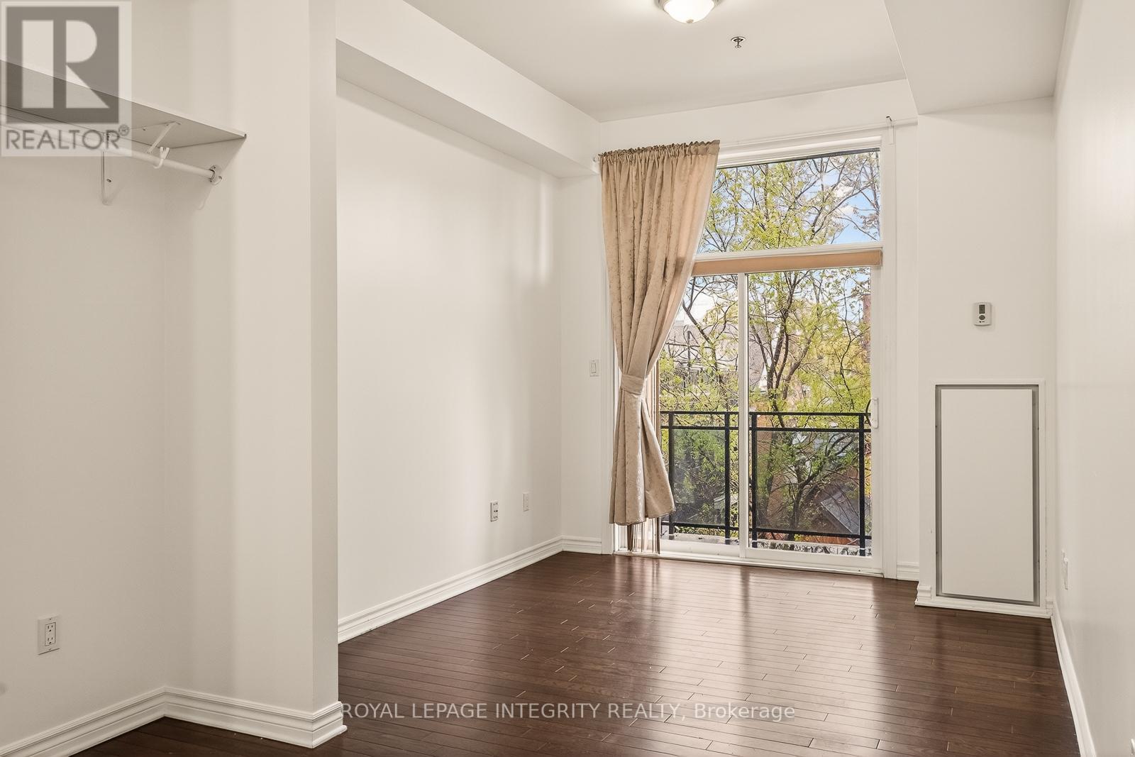 #506 429 KENT STREET - 27
