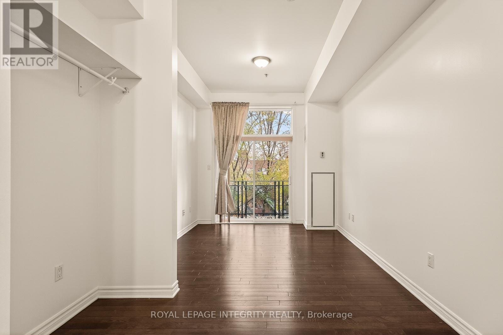 #506 429 KENT STREET - 30