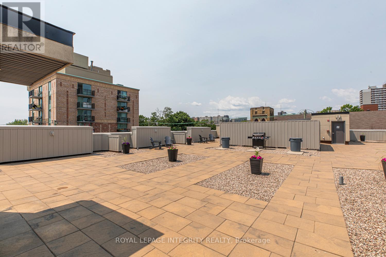 #506 429 KENT STREET - 36
