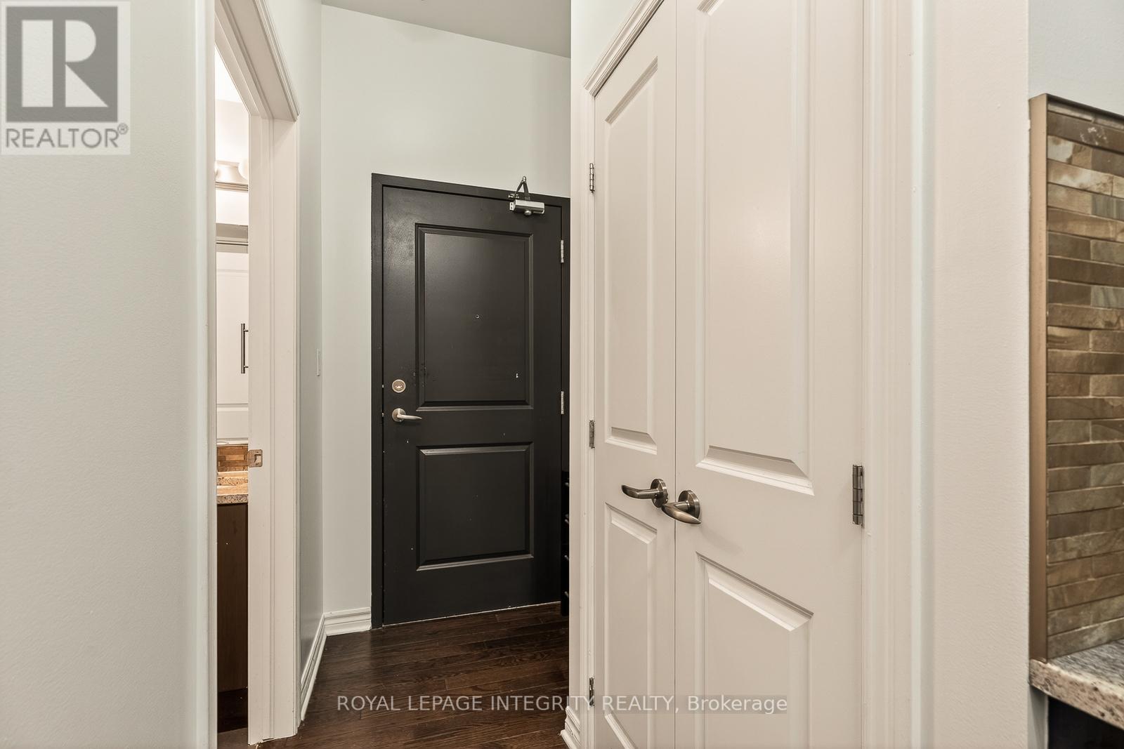 #506 429 KENT STREET - 7