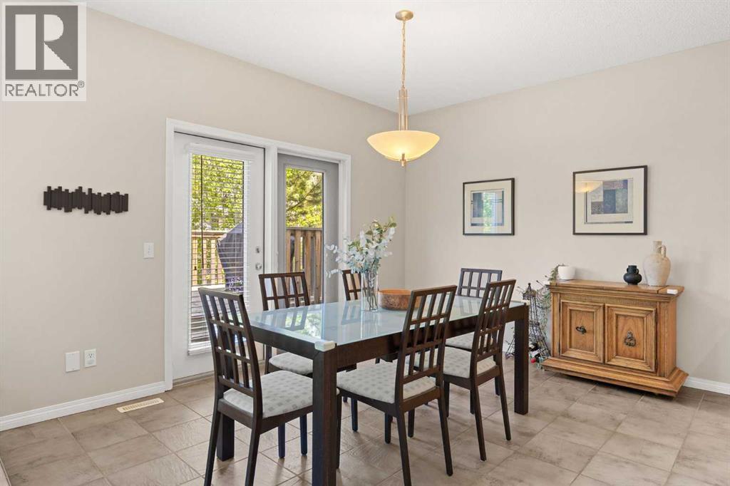 218 Wentworth Park SW - 18