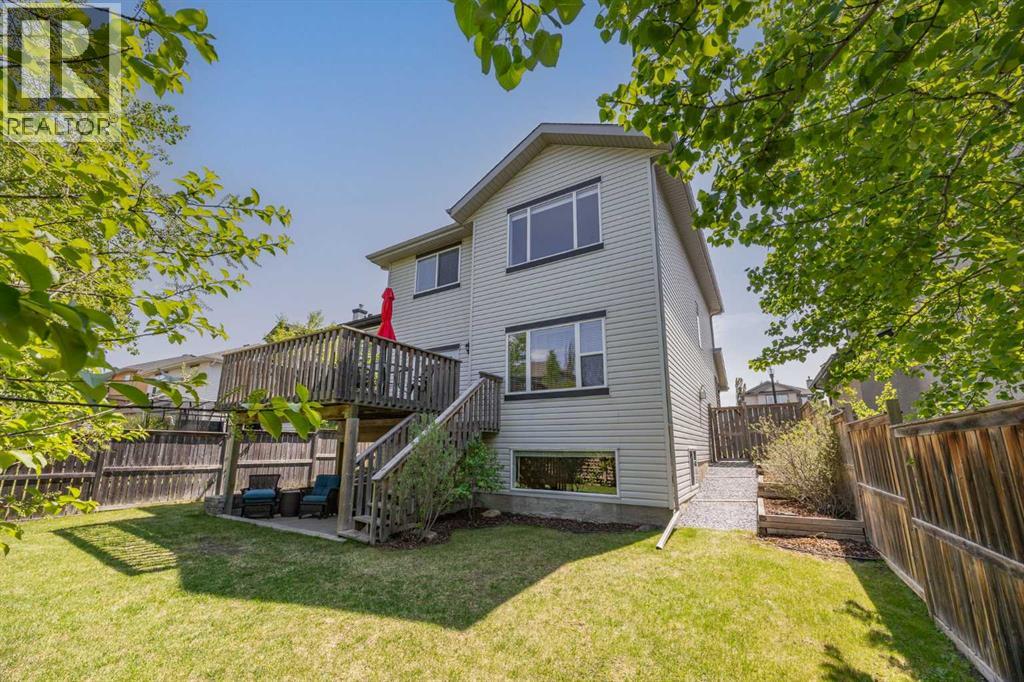 218 Wentworth Park SW - Image 2