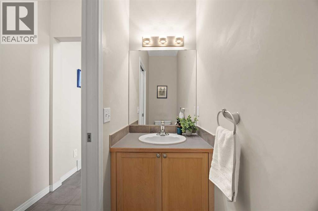 218 Wentworth Park SW - 24