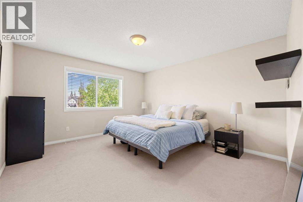 218 Wentworth Park SW - 27