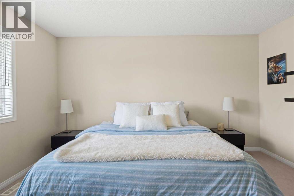 218 Wentworth Park SW - 28
