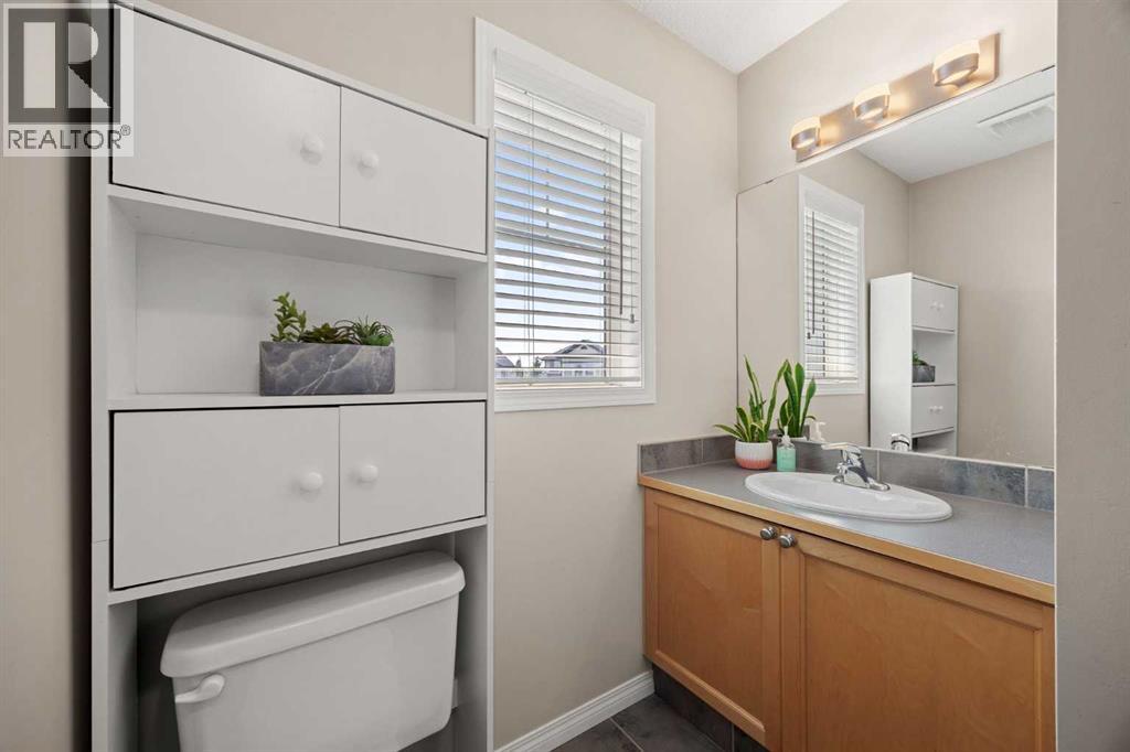 218 Wentworth Park SW - 36
