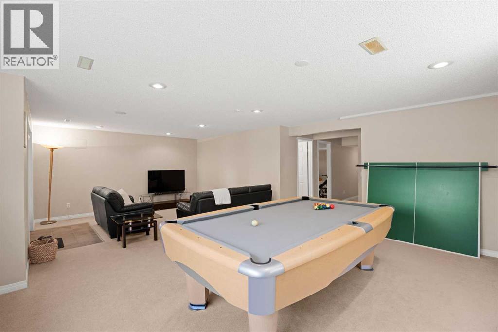 218 Wentworth Park SW - 38