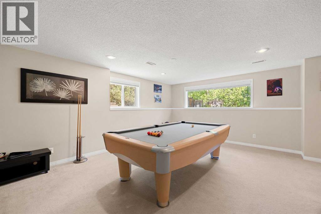 218 Wentworth Park SW - 39