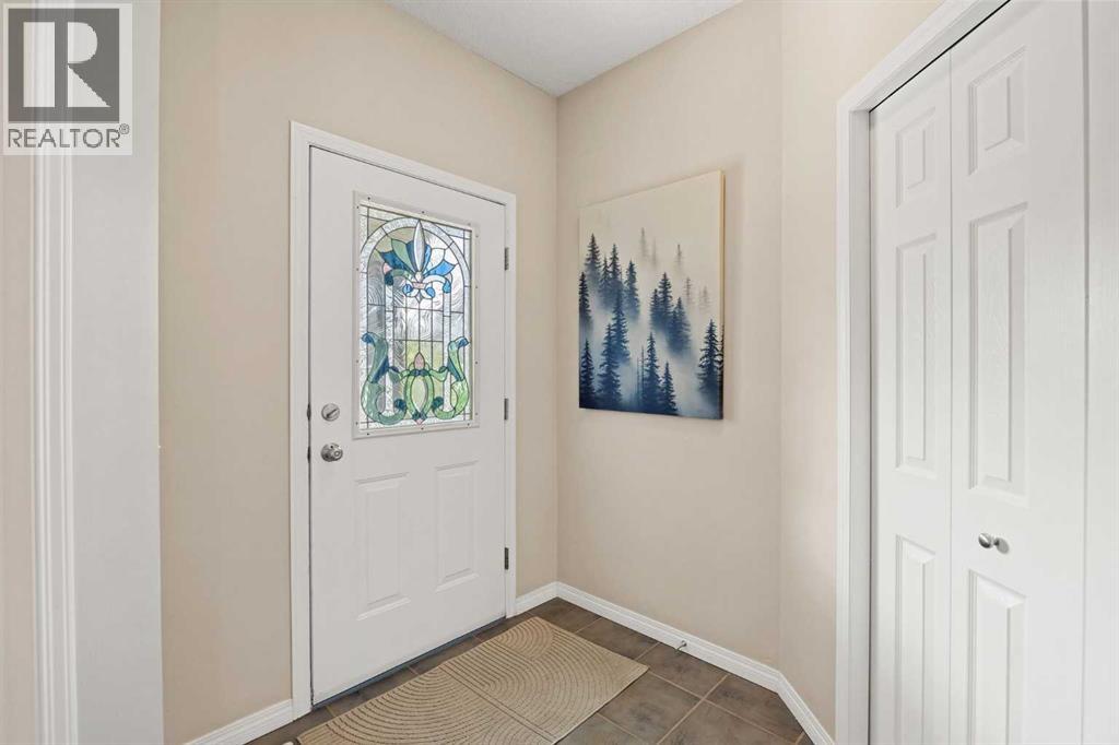 218 Wentworth Park SW - 6