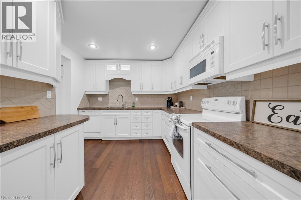 #35 1270 GAINSBOROUGH Drive - 13