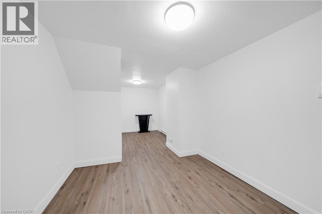 #35 1270 GAINSBOROUGH Drive - 17