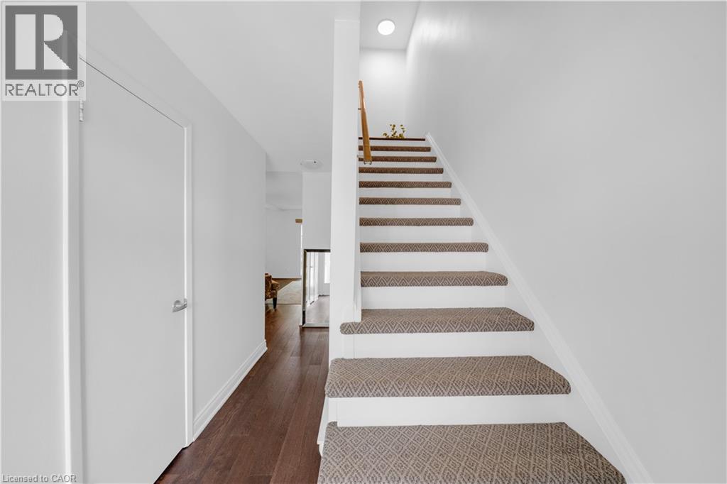#35 1270 GAINSBOROUGH Drive - 24