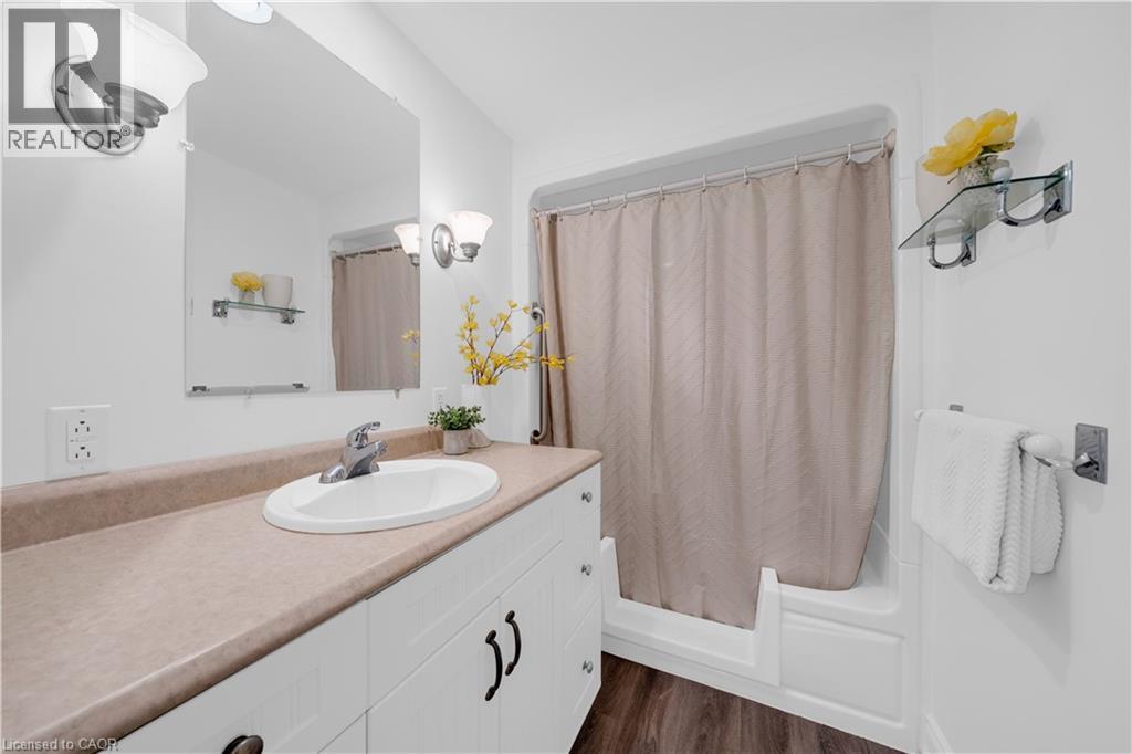#35 1270 GAINSBOROUGH Drive - 30