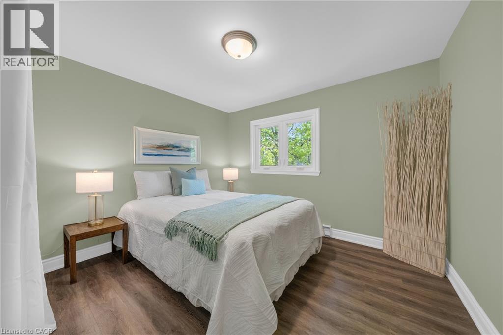 #35 1270 GAINSBOROUGH Drive - 33