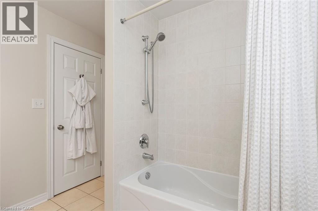 3246 SALTAIRE Crescent - 36