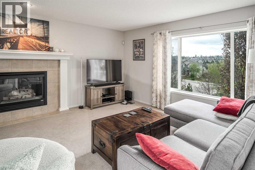 4 Springbank Bay SW - 5