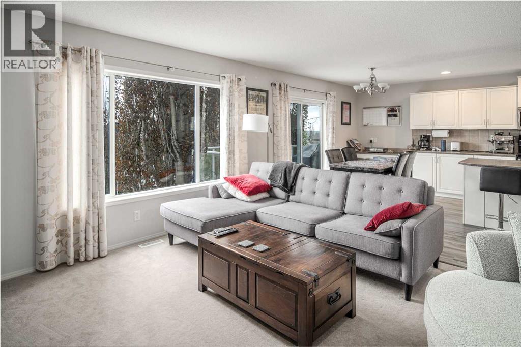 4 Springbank Bay SW - Image 3