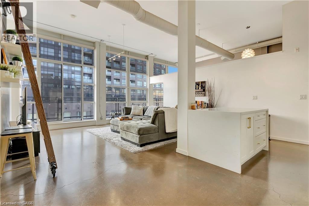 #506 410 KING Street W - Image 2