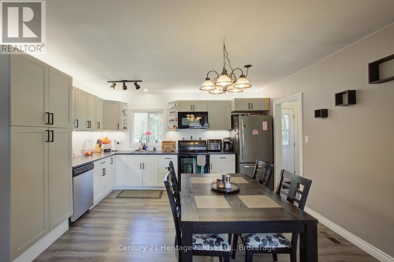 508 DURHAM ROAD W - 14