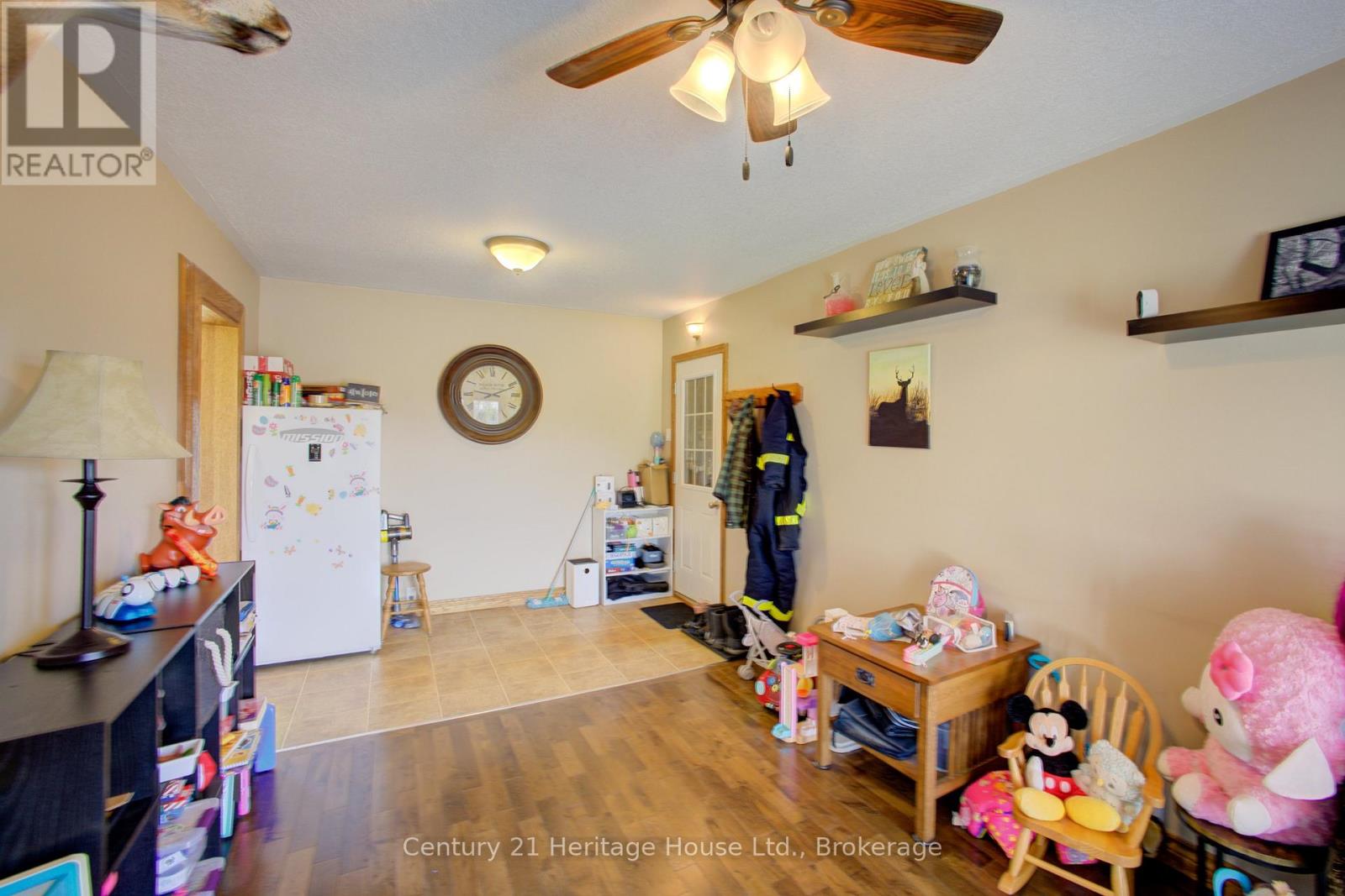 508 DURHAM ROAD W - 22