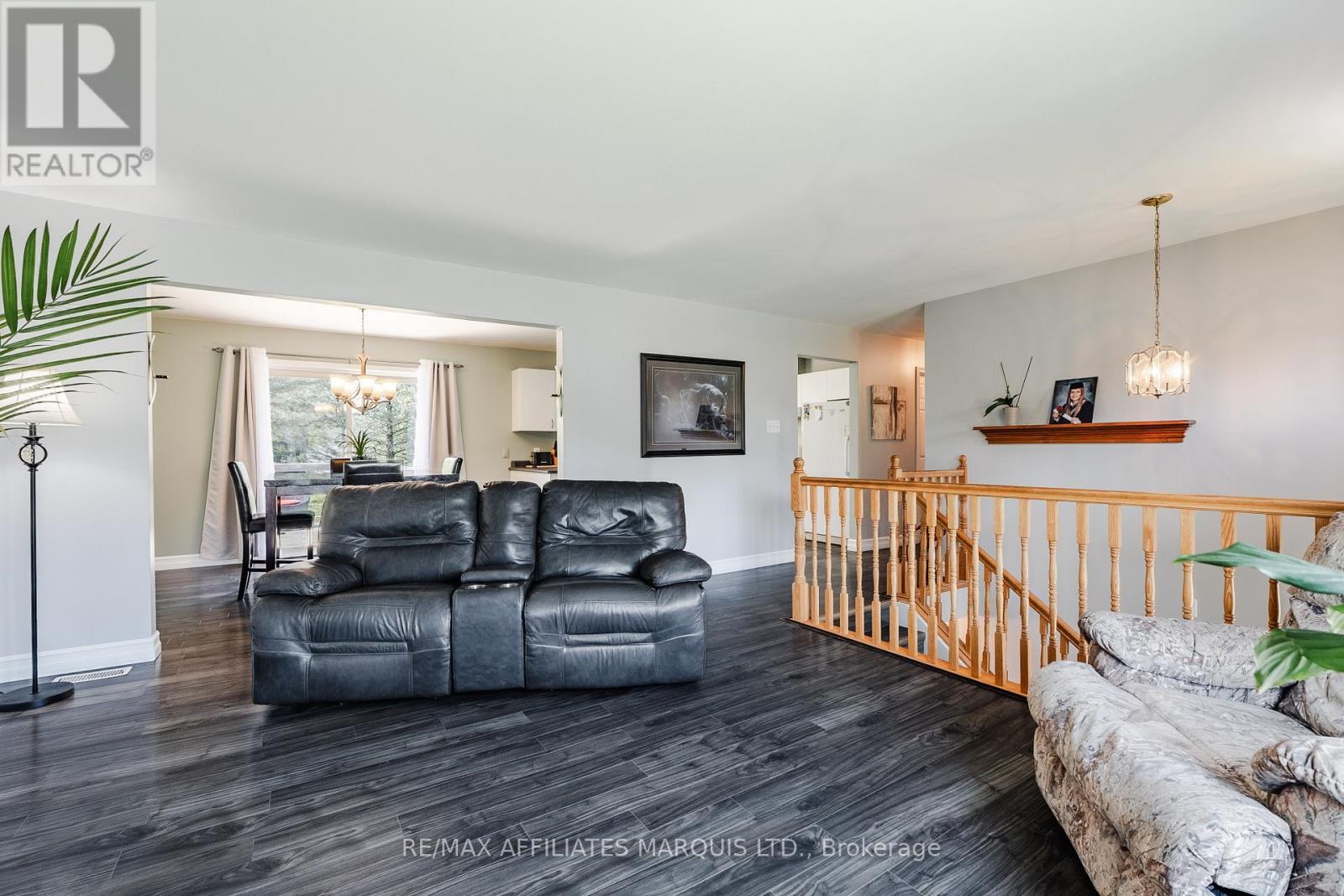 74 COLUMBIA AVENUE - 10