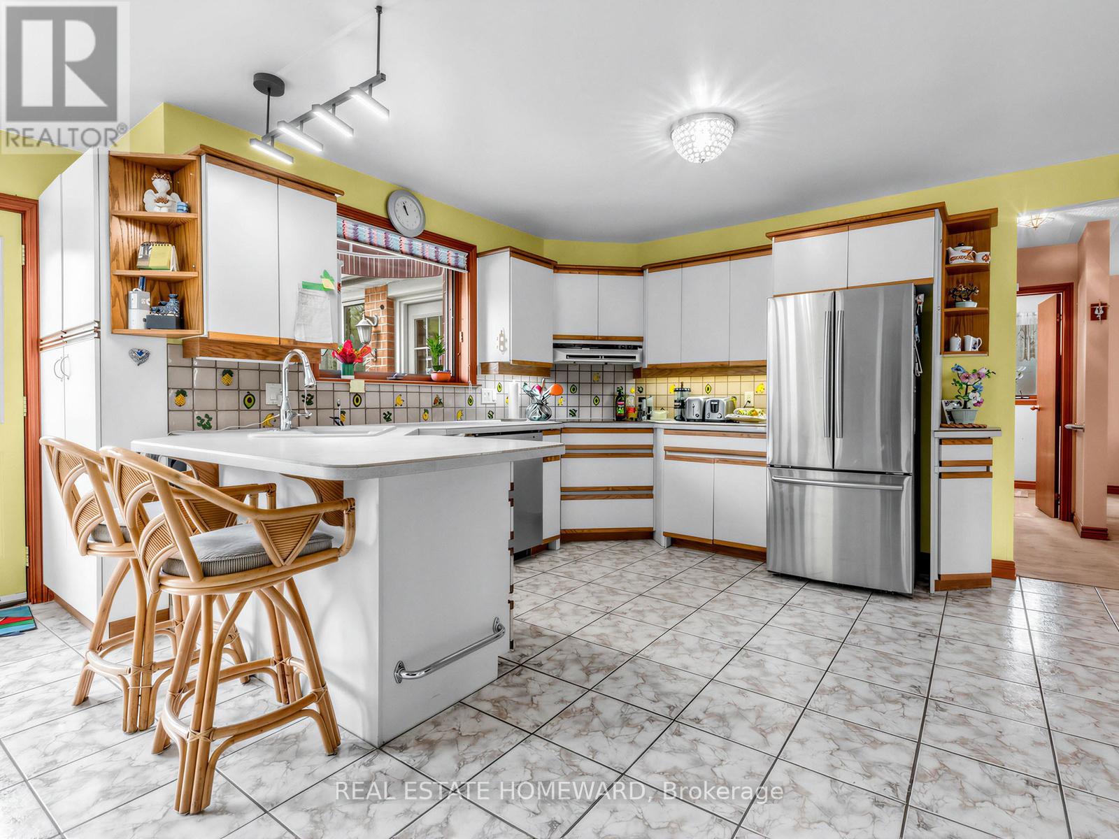 38 CENTENNIAL ROAD - 11