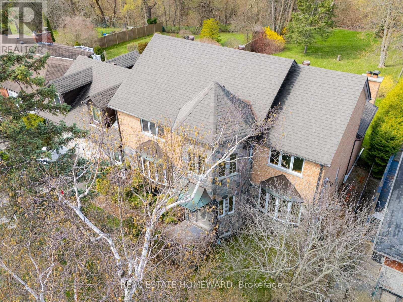 38 CENTENNIAL ROAD - 34