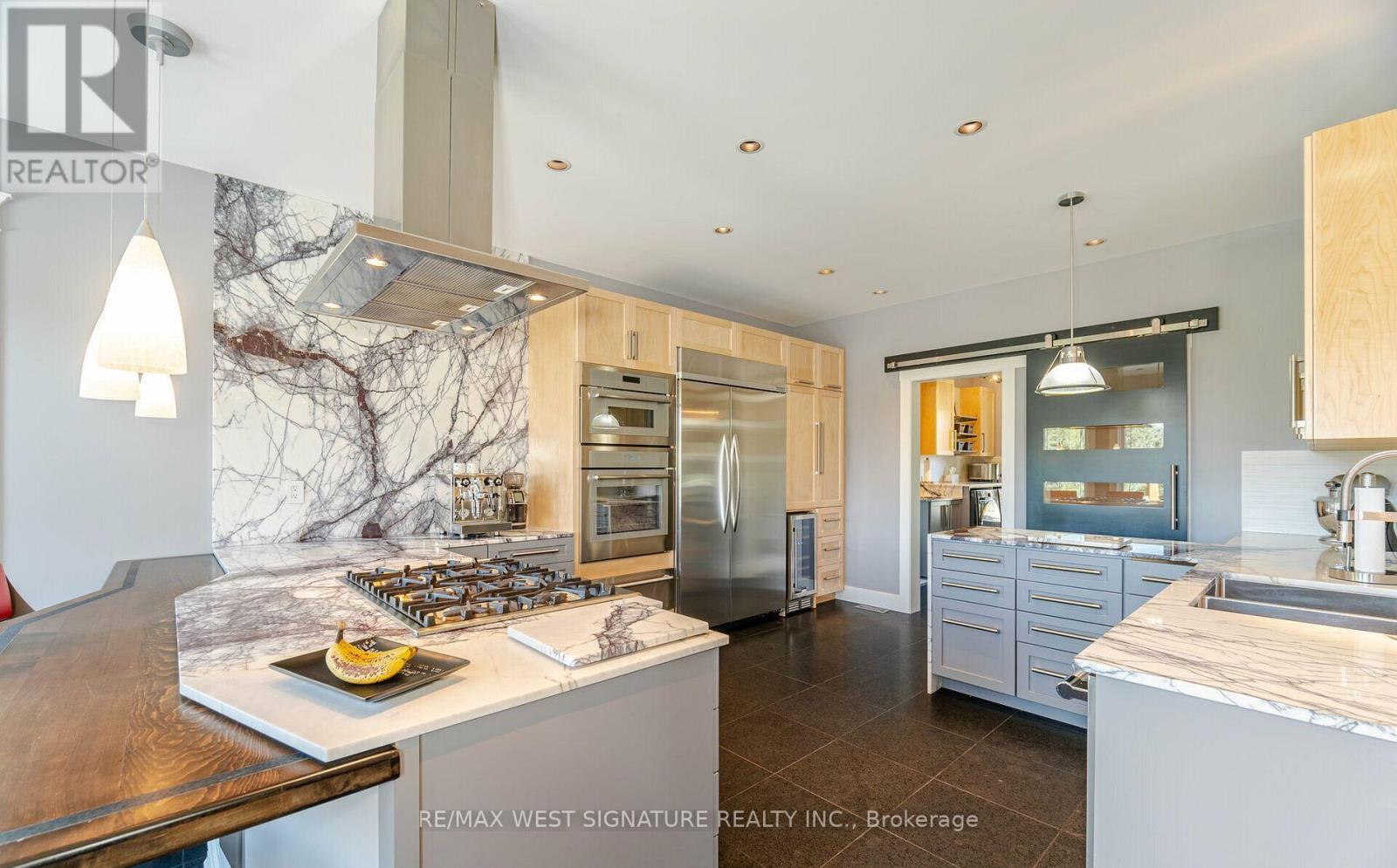 16070 KEELE STREET - 8