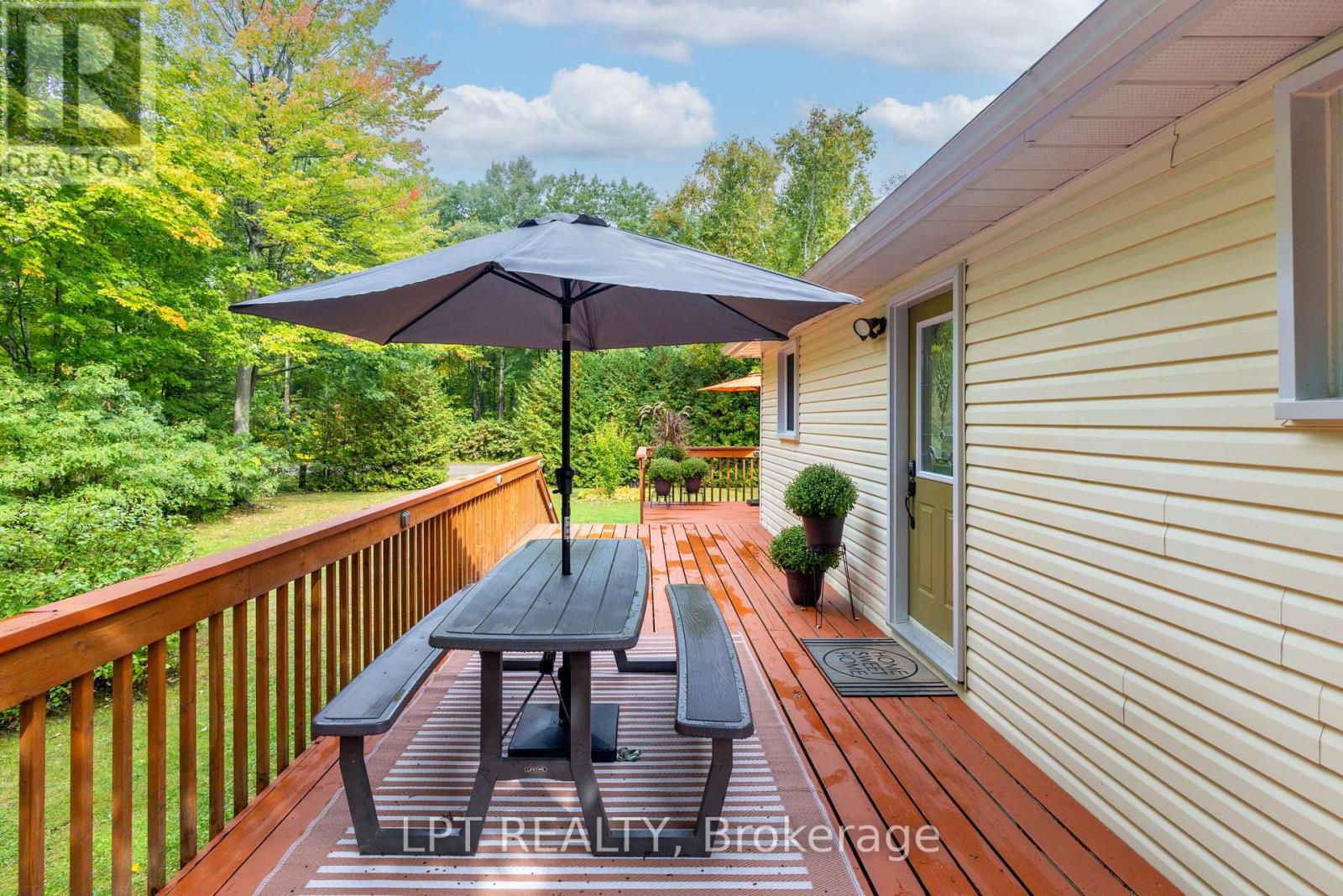 34 STAGLIR DRIVE - 25