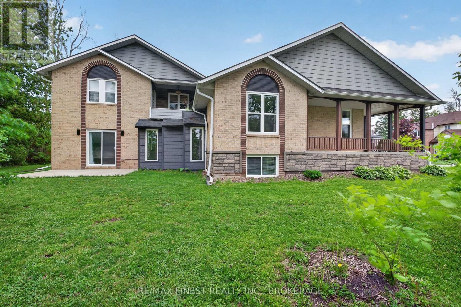2 CREIGHTON DRIVE - 47