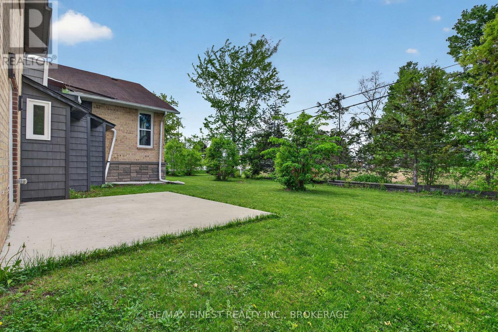 2 CREIGHTON DRIVE - 49