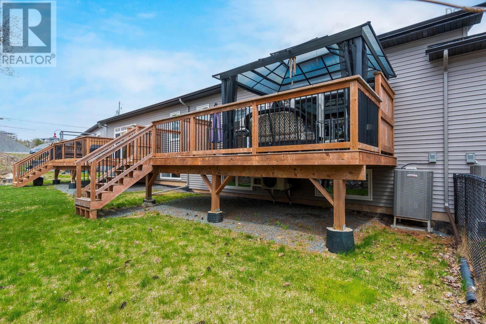 13 Helen Creighton Court - 48