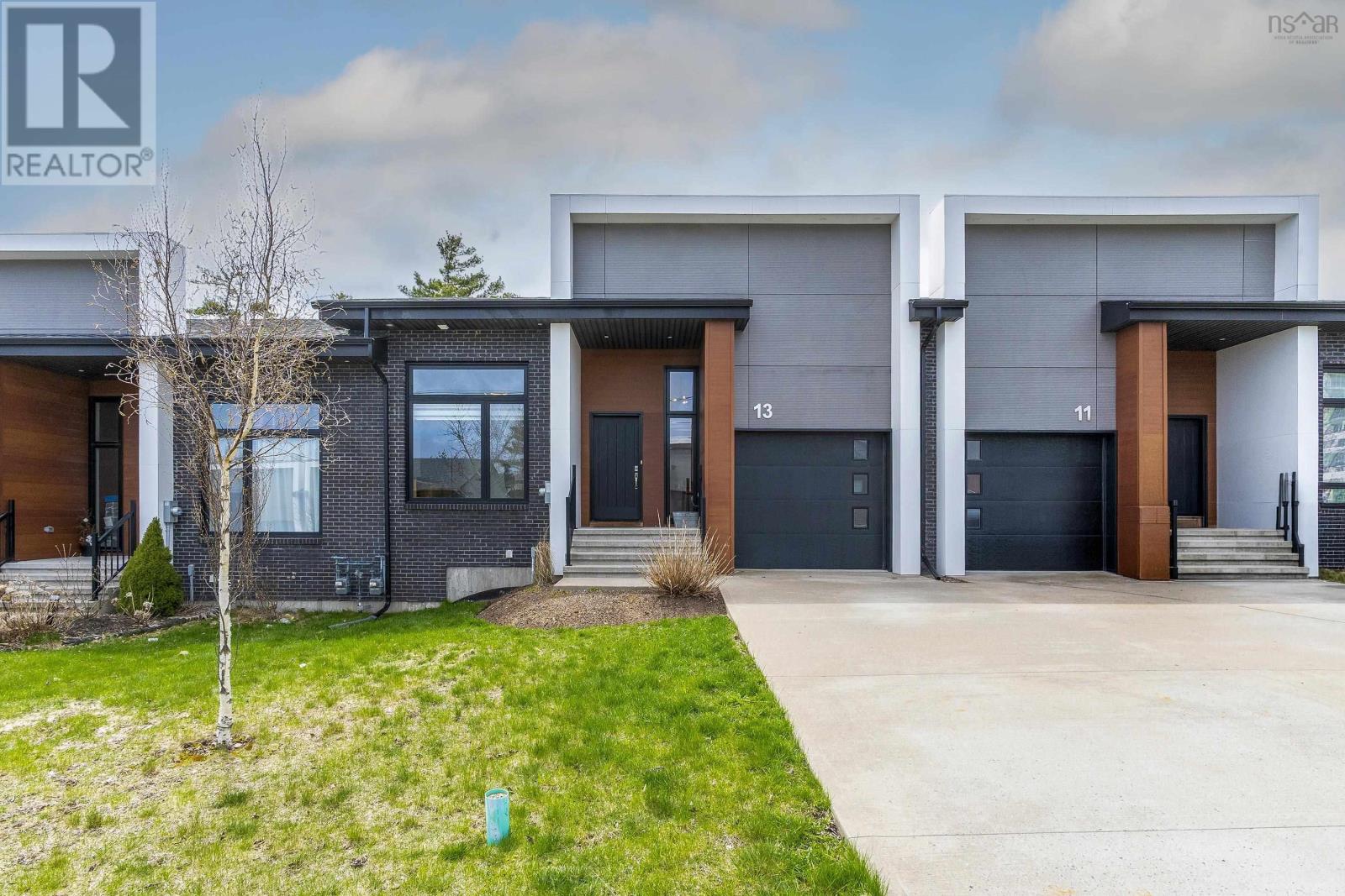 13 Helen Creighton Court - 50