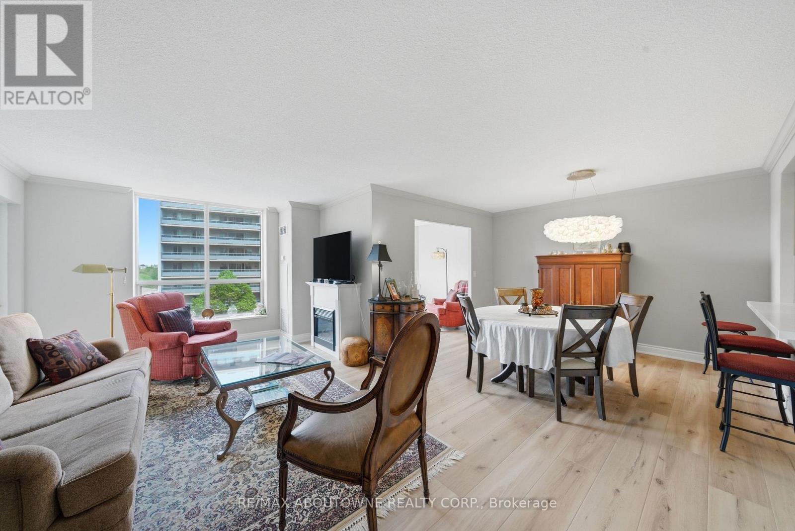 #606 442 MAPLE AVE. AVENUE - 13