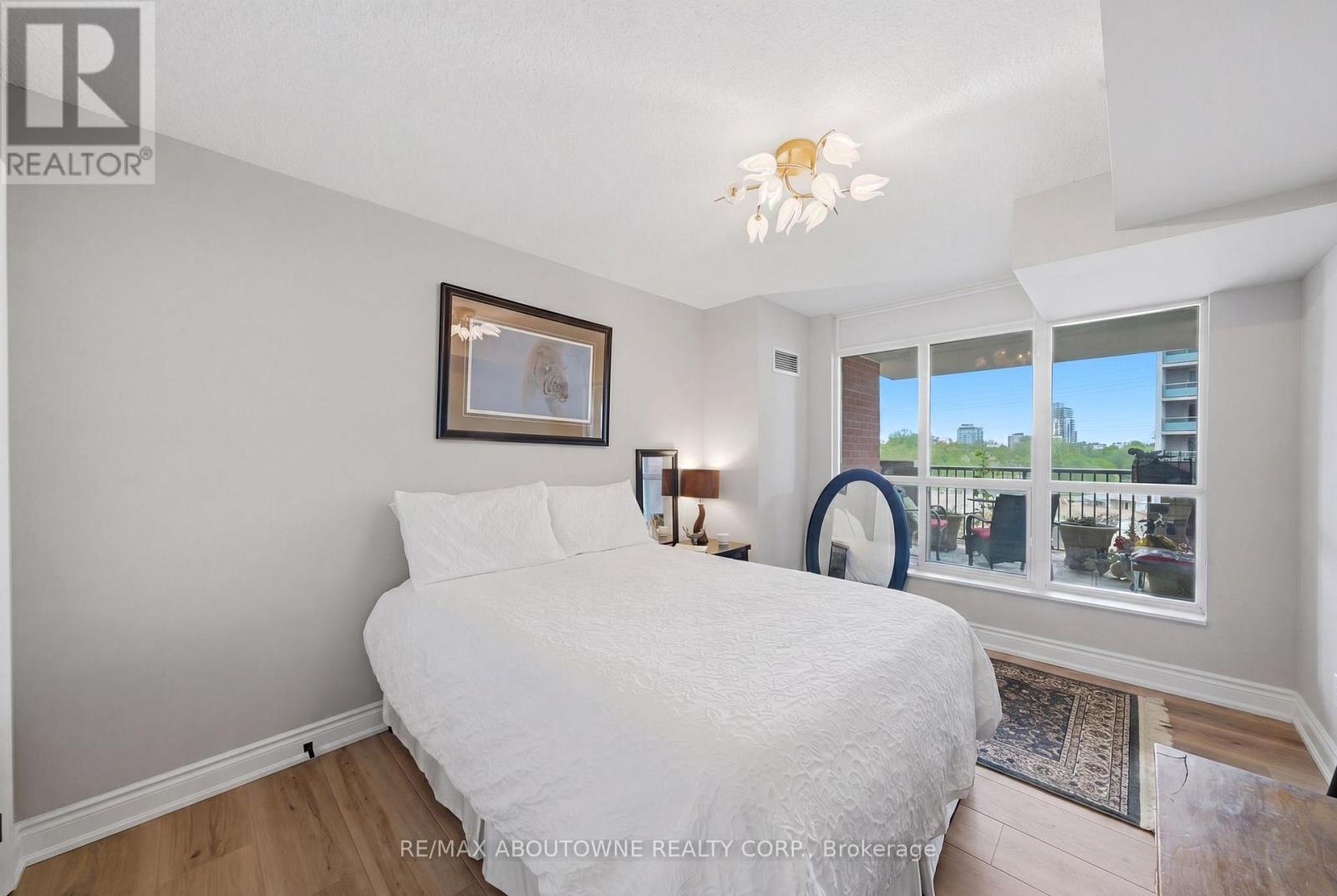 #606 442 MAPLE AVE. AVENUE - 23