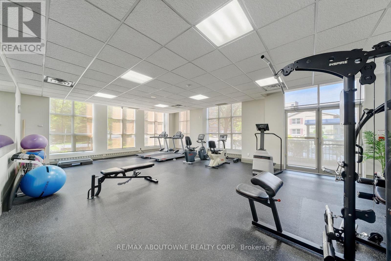#606 442 MAPLE AVE. AVENUE - 32