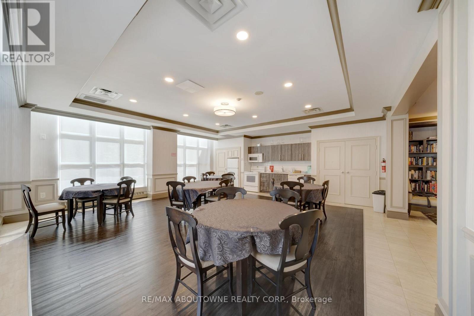 #606 442 MAPLE AVE. AVENUE - 43