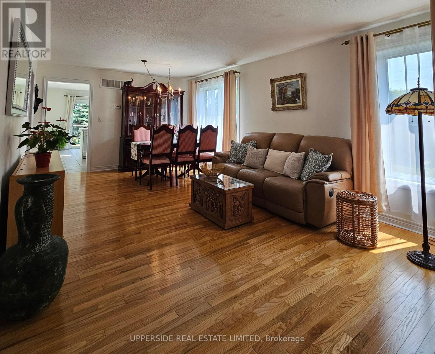 4 KINGSLEY ROAD S - 5